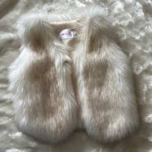 Fur white fashion vest for girls 2-6 years old
